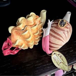 Shell-Inspired Home mini ceramic shell teapots (set of 2)